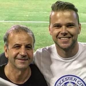 Meet your Posher, Adam